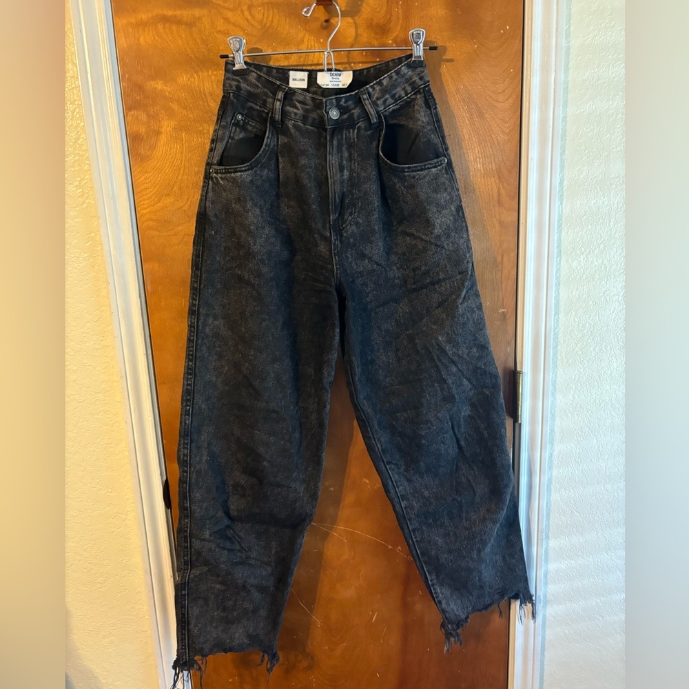 Bershka High Rise Balloon Jeans